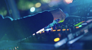 dj (2)